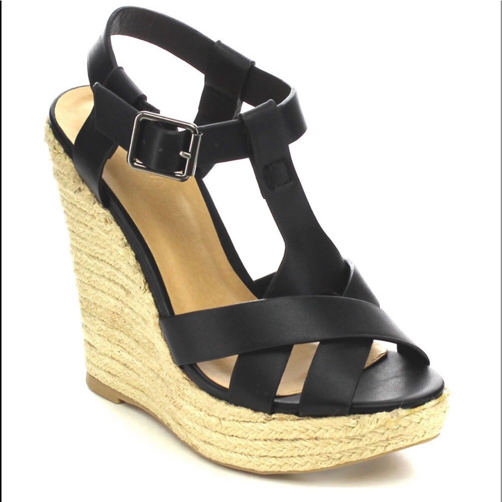 New still in box! Wild Diva T-Strap Wedge Sandal!